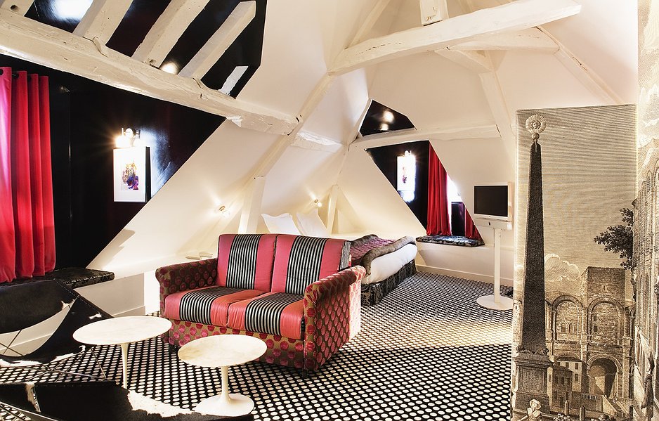 Hotel Du Petit Moulin - Royal & Contemporary | UNIQ Hotels